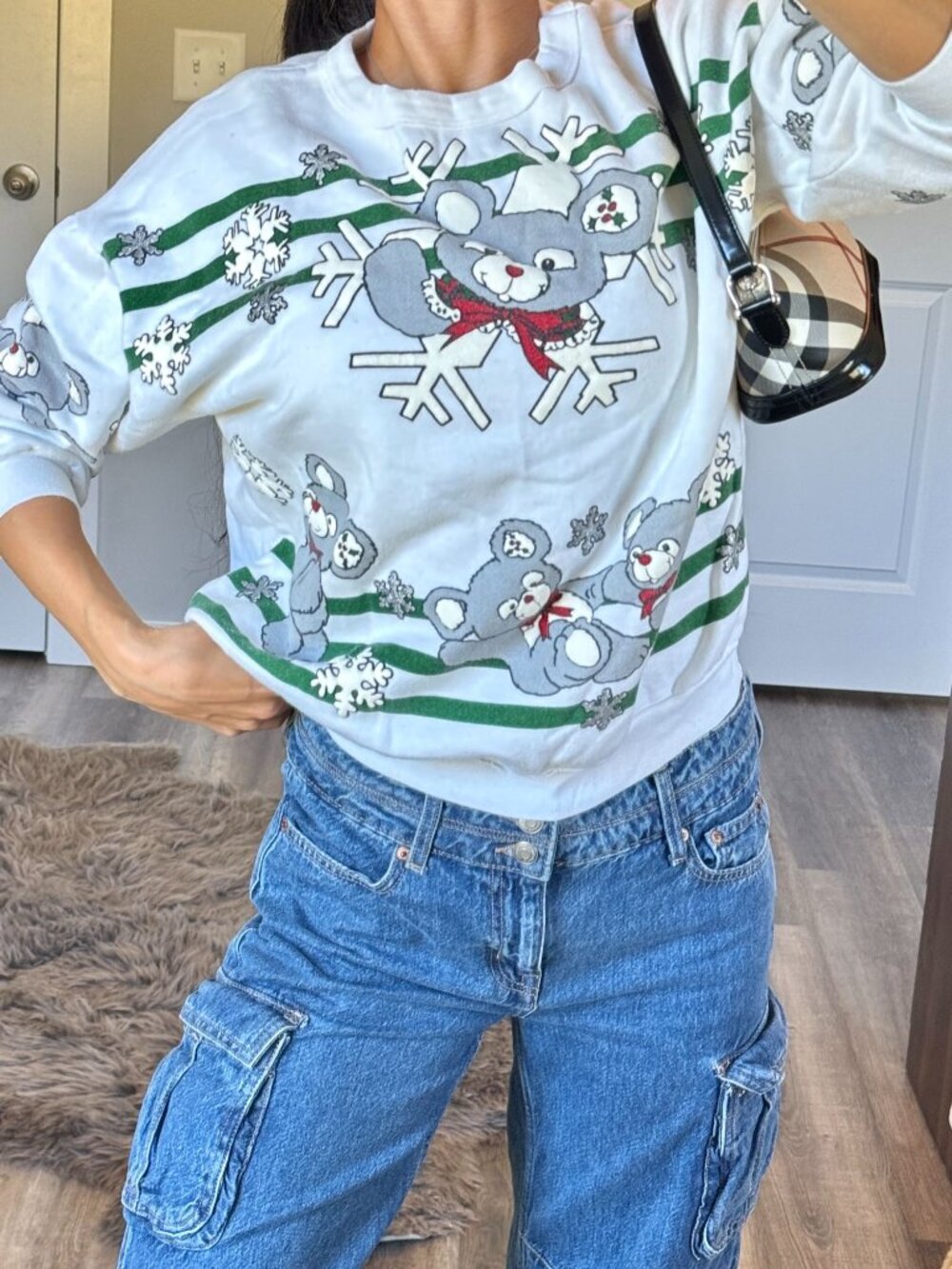 Vintage 90s Christmas Teddy Bear Sweatshirt White Snowflake Holiday Pullover USA